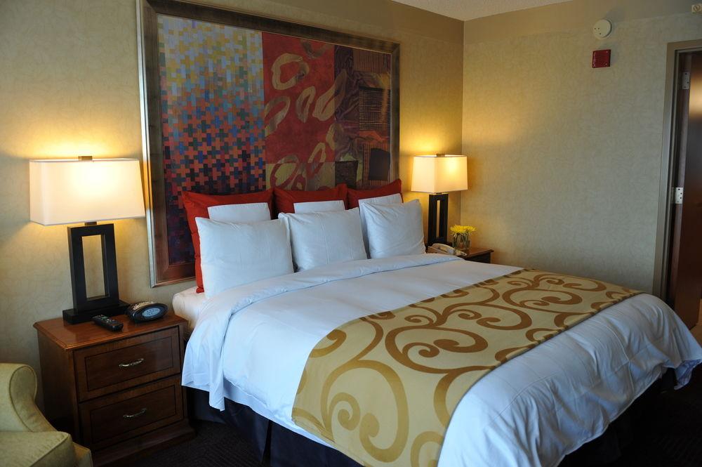 Marriott Downtown Hotel 4*